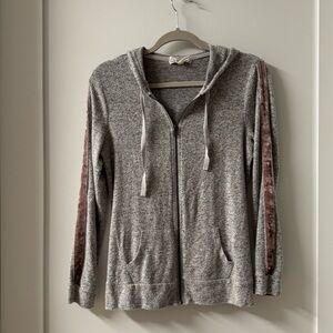 GREY ZIP-UP WITH PINK VELVET